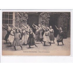 CHATEAU-LANDON: institut saint-charles, cours de gymnastiquie - très bon état
