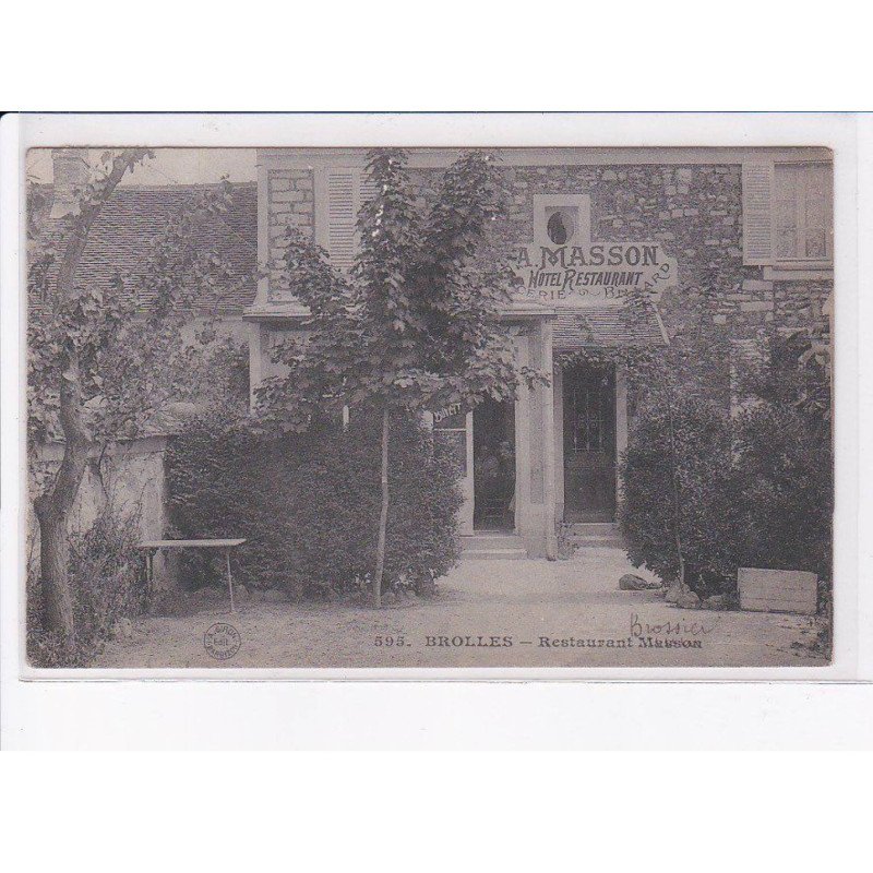 BROLLES: restaurant massons - très bon état