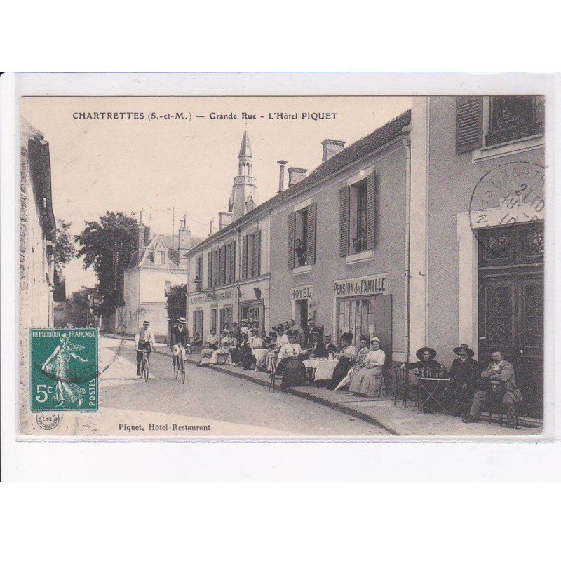 CHARTRETTES: grande rue, l'hôtel piquet - très bon état