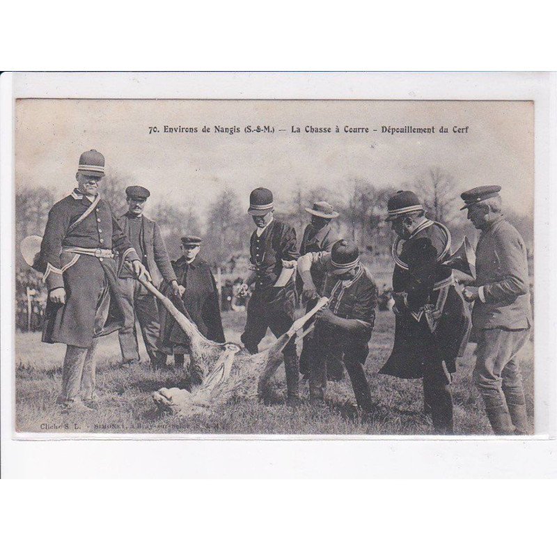 environs de NANGIS: la chasse à courre, dépouillement du cerf - état