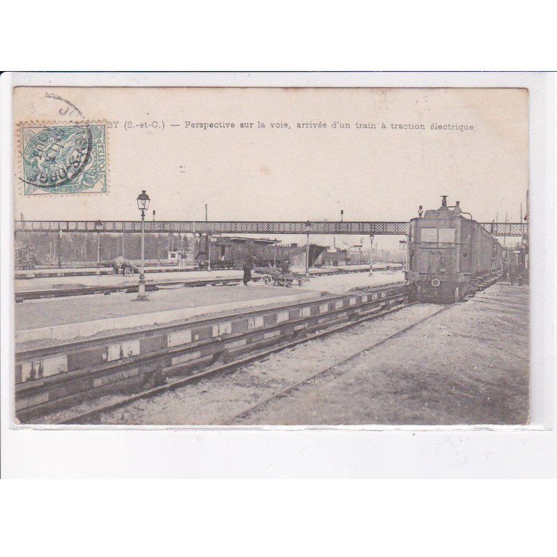 JUVISY: pespective sur la voie, arrivée d'un train à traction électrique - état