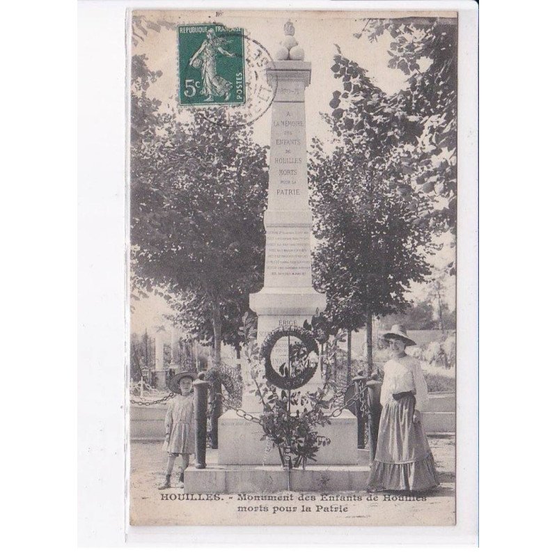 HOUILLES: monument des enfants de houilles morts pour la patrie - très bon état