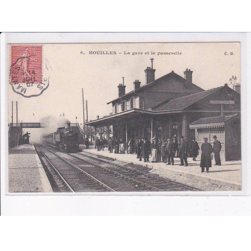 HOUILLES: la gare et la passerelle - très bon état