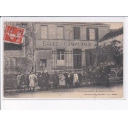 PORCHEVILLE: l'école communale, la sortie des enfants - état