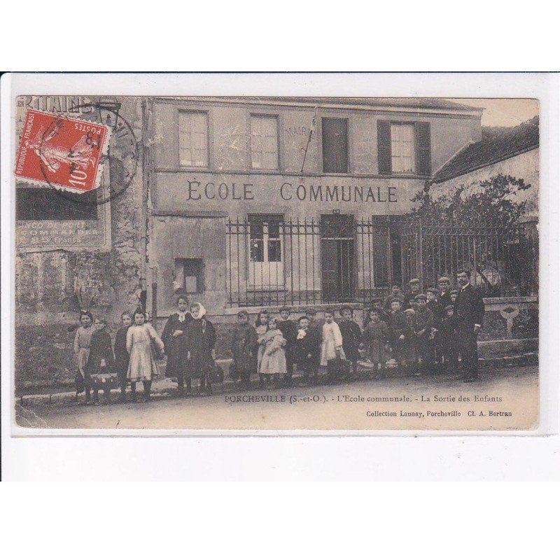 PORCHEVILLE: l'école communale, la sortie des enfants - état