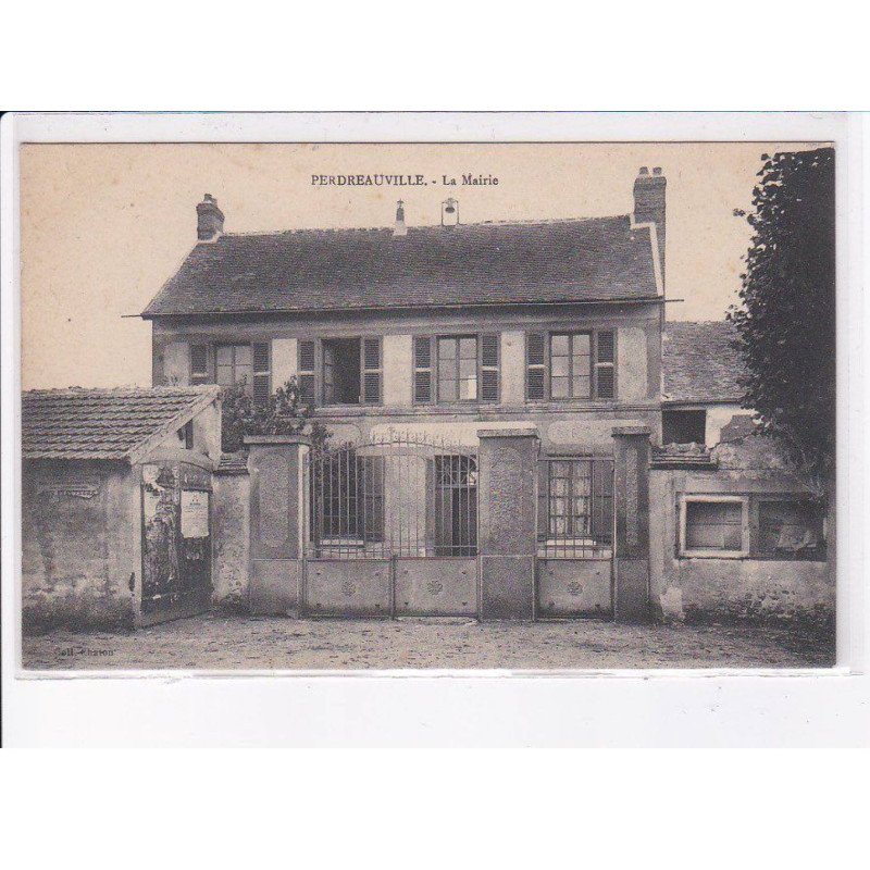 PERDREAUVILLE: la mairie - très bon état