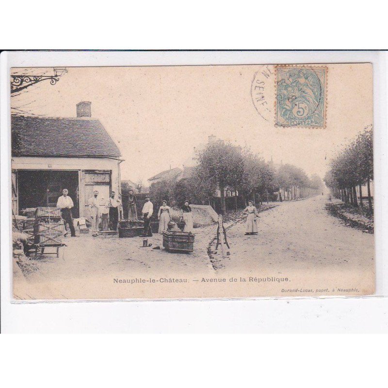 NEAUPHLE-le-CHATEAU: avenue de la république - très bon état