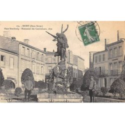NIORT - Place Strasbourg - Monument des Combattants 1870 - très bon état