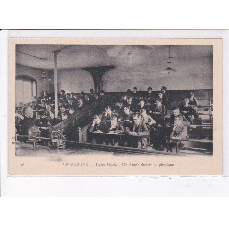 VERSAILLES: lycée hoche, un amphithéâtre de physique - très bon état