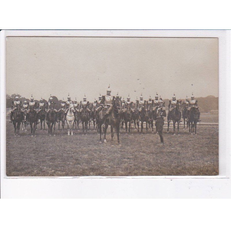 environs de SAINT-GERMAIN-en-LAYE: militaires, cuirassiers - très bon état
