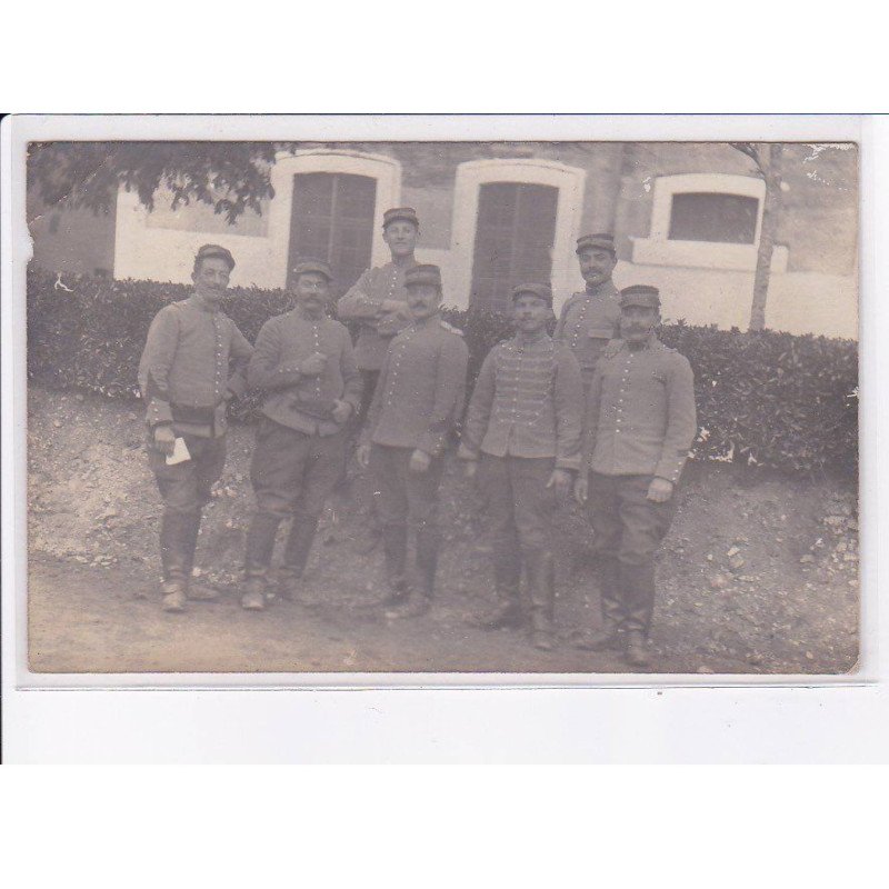 NIORT: militaire - très bon état