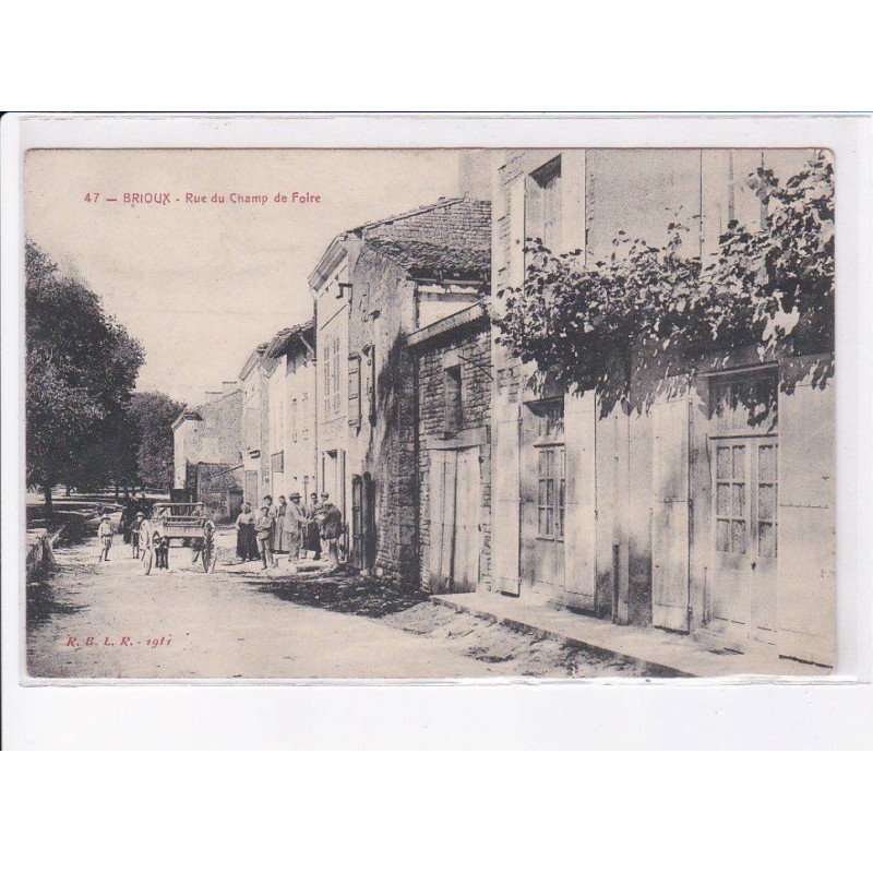 BRIOUX: rue du champ de foire - état