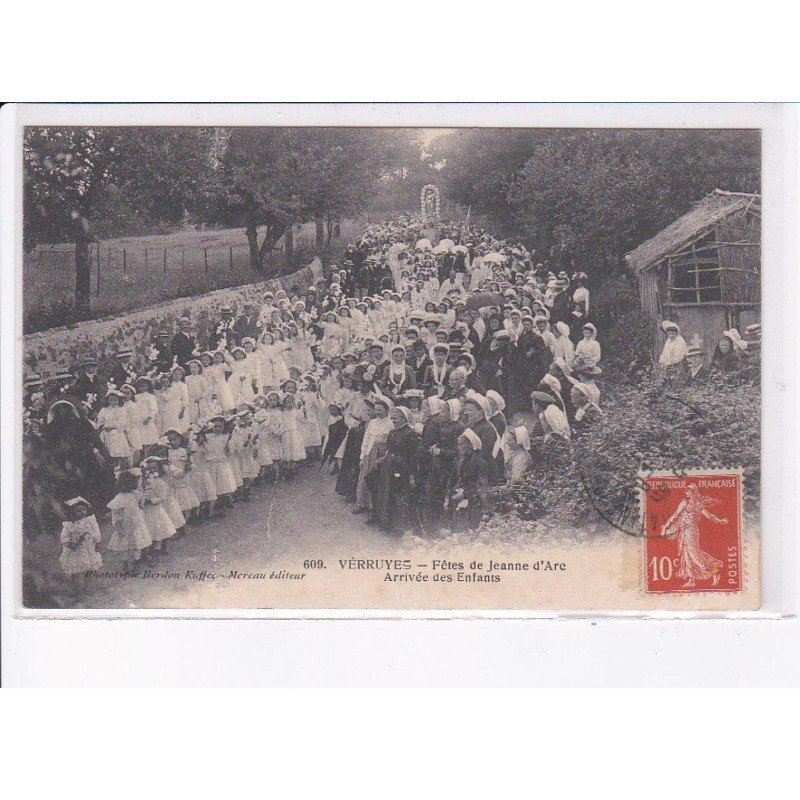 VERRUYES: fêtes de jeanne d'arc, arrivée des enfants - état