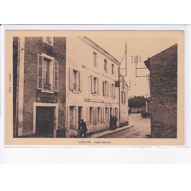 COULON: café central - très bon état