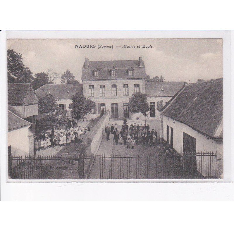 NAOURS: mairie et école - très bon état