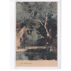 VARAGES: la source - état (décollée)