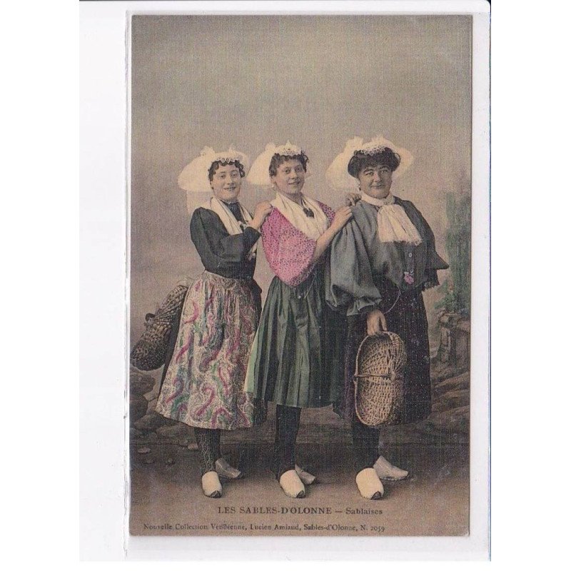 LES SABLES-D'OLONNE: sablaises - très bon état