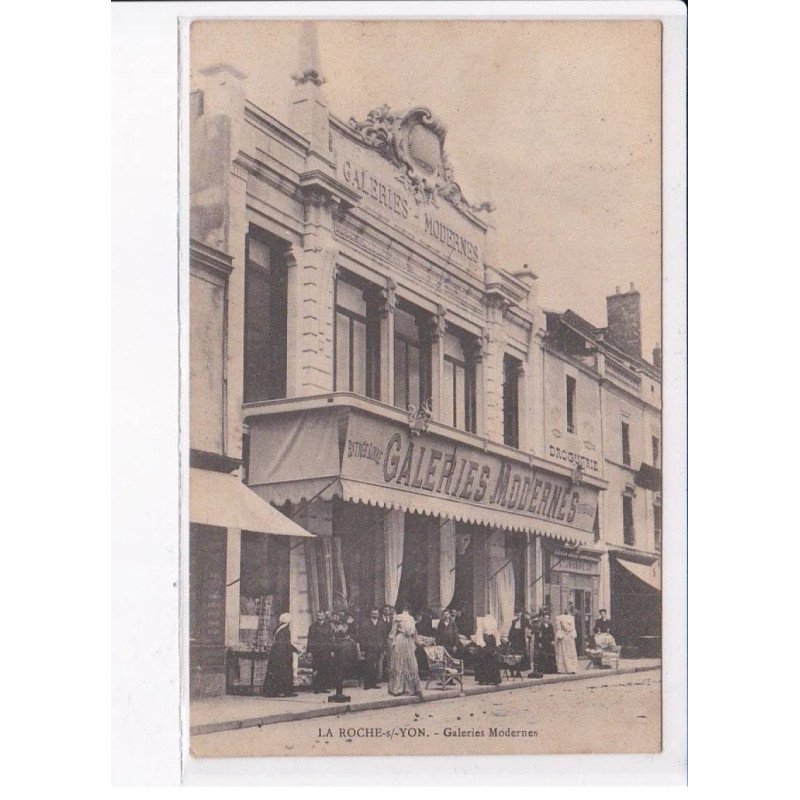 LA ROCHE-sur-YON: galeries modernes - état