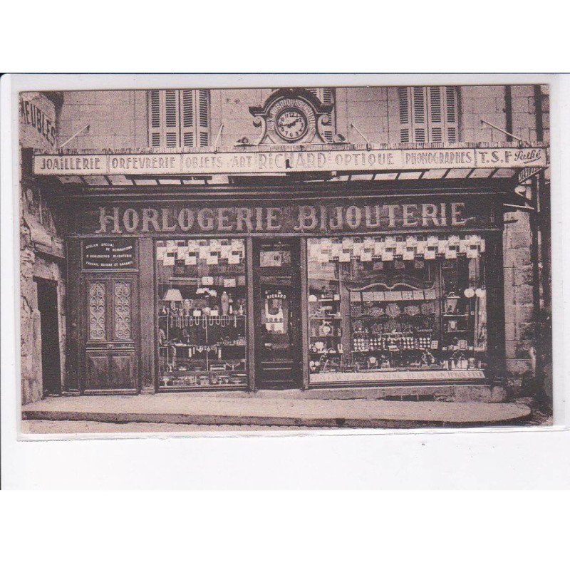 LOUDUN: les plus grands magasins d'hologerie bijouterie - très bon état