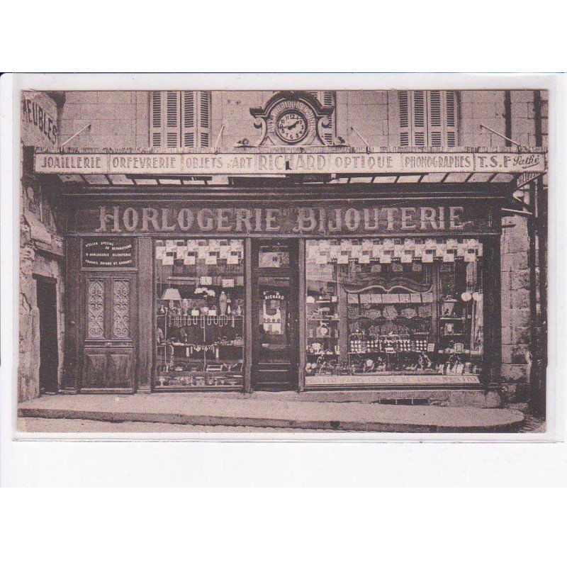 LOUDUN: les plus grands magasins d'horlogerie-bijouterie maison richard - très bon état
