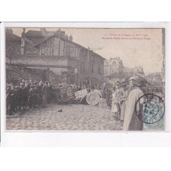 LIMOGES: grèves 1905, barricade élevée devant la fabrique touze - état