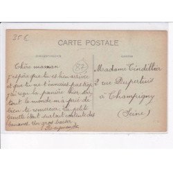 SAINT-LEGER-MAGNAZEIX: la place - très bon état