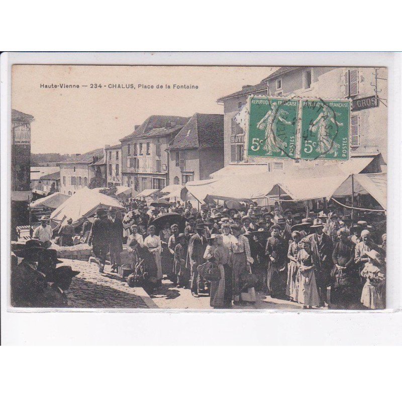 CHALUS: place de la fontaine, marché - très bon état