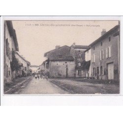 LES SALLES-LAVAUGUYON: rue principale - très bon état