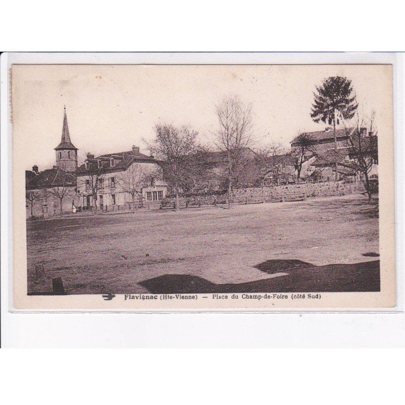 FLAVIGNAC: place du champ-de-foire (côté sud) - très bon état