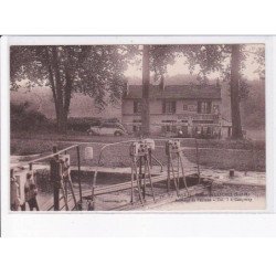 LESCHES: écluse, auberge de l'écluse, atuomobile