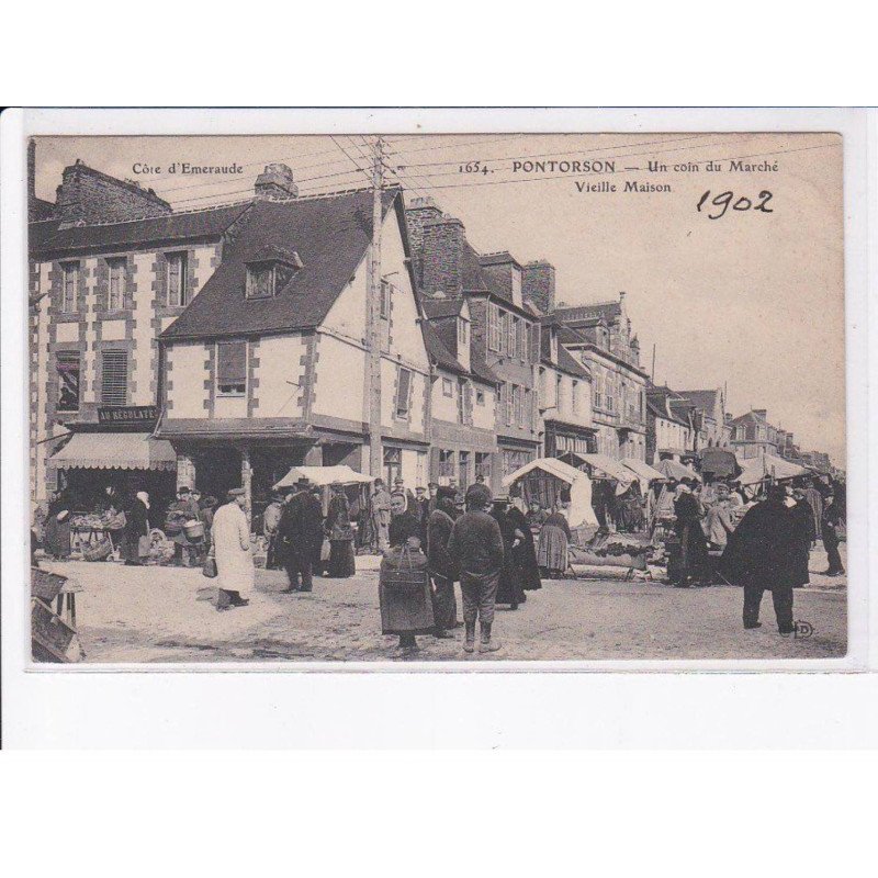 PONTORSON: un coin du marché, vieille maison - très bon état