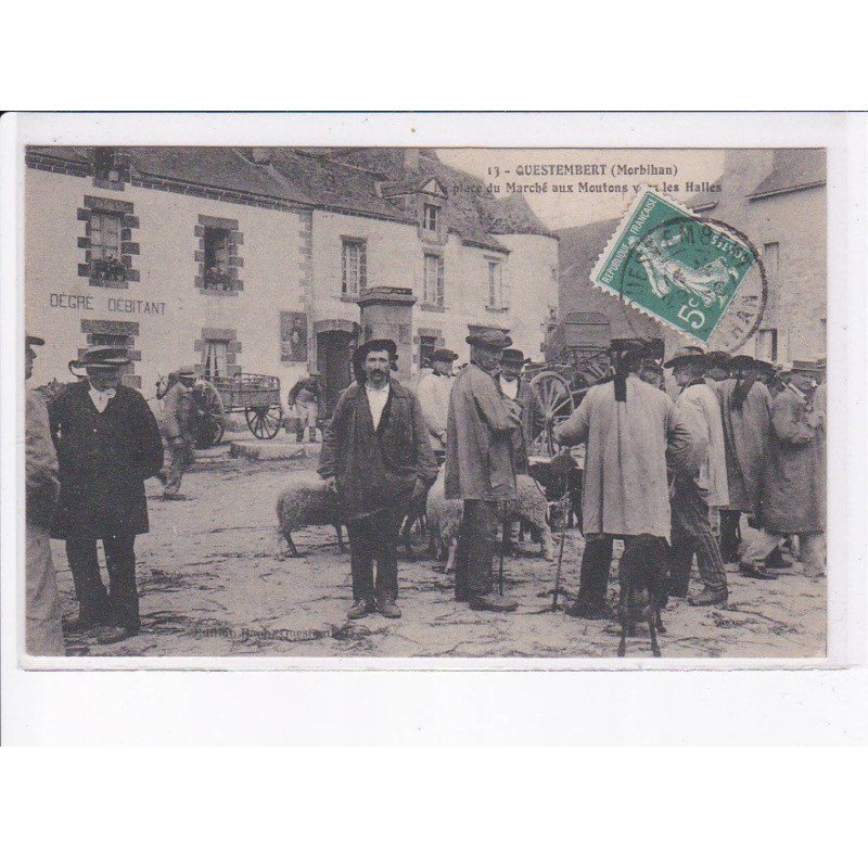 QUESTEMBERT: la place du marché aux moutons vers les halles - très bon état