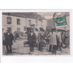 QUESTEMBERT: la place du marché aux moutons vers les halles - très bon état