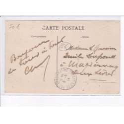 QUESTEMBERT: la place du marché aux moutons vers les halles - très bon état