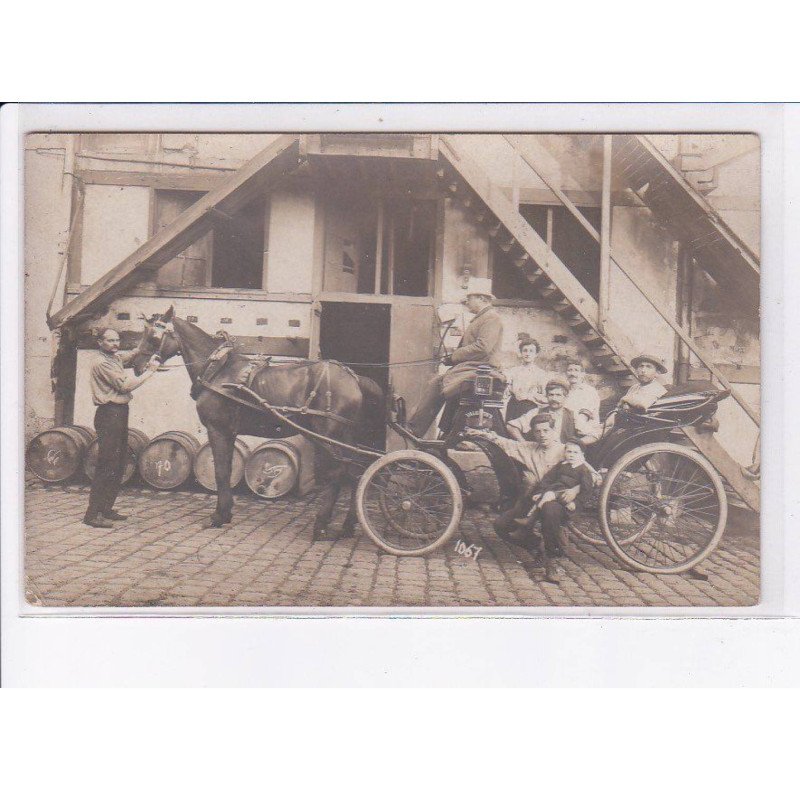 PARIS: cocher de la valentin's company, taxi - très bon état