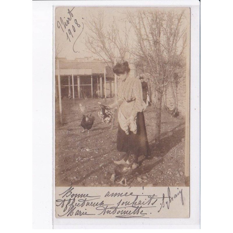 NIORT (?): poules et femme - très bon état