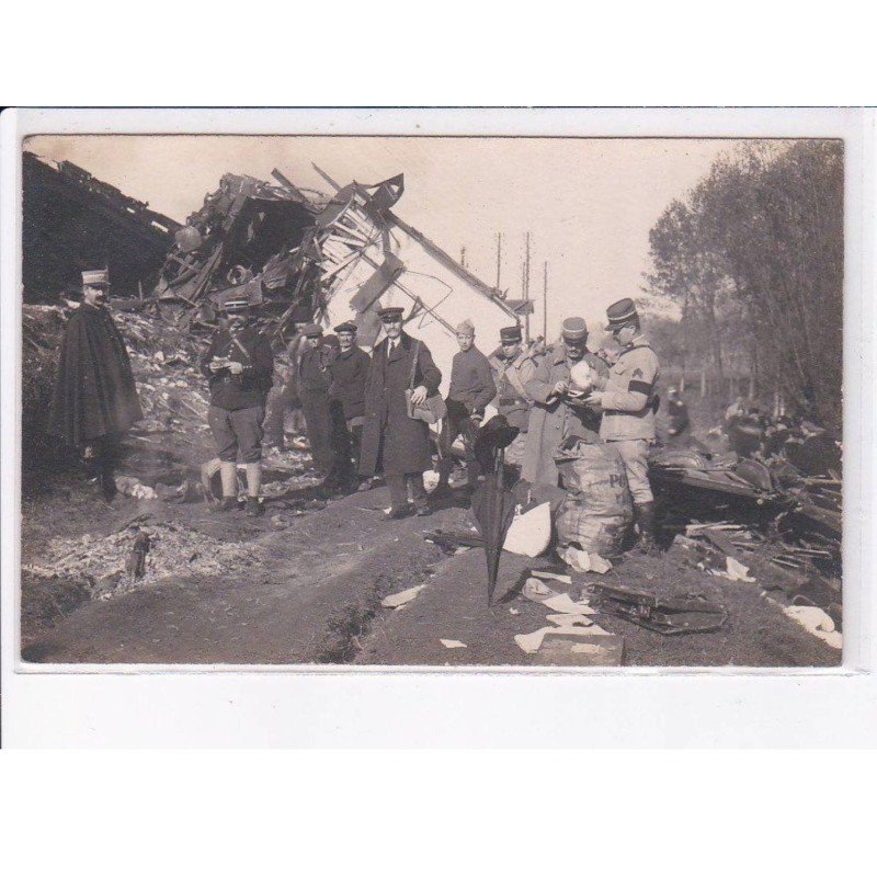 VILLEPERROT: accident de train - très bon état