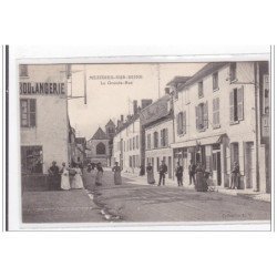 MEZIERES-sur-SEINE : la grande rue - tres bon etat