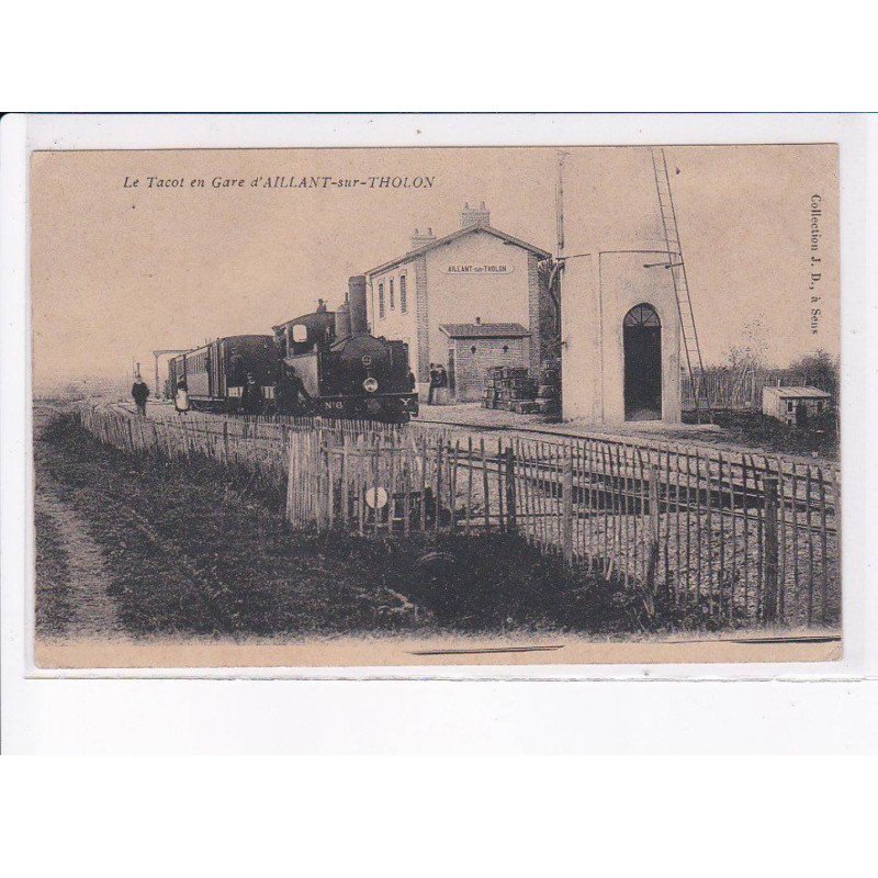 AILLANT-sur-THOLON: le tacot en gare, train - très bon état