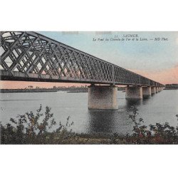SAUMUR - Le Pont du Chemin de Fer et la Loire - très bon état