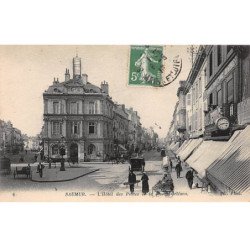 SAUMUR - L'Hôtel des Postes et la Rue d'Orléans - très bon état