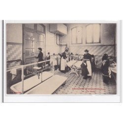 SANATORIUM : un lavabo - tres bon etat