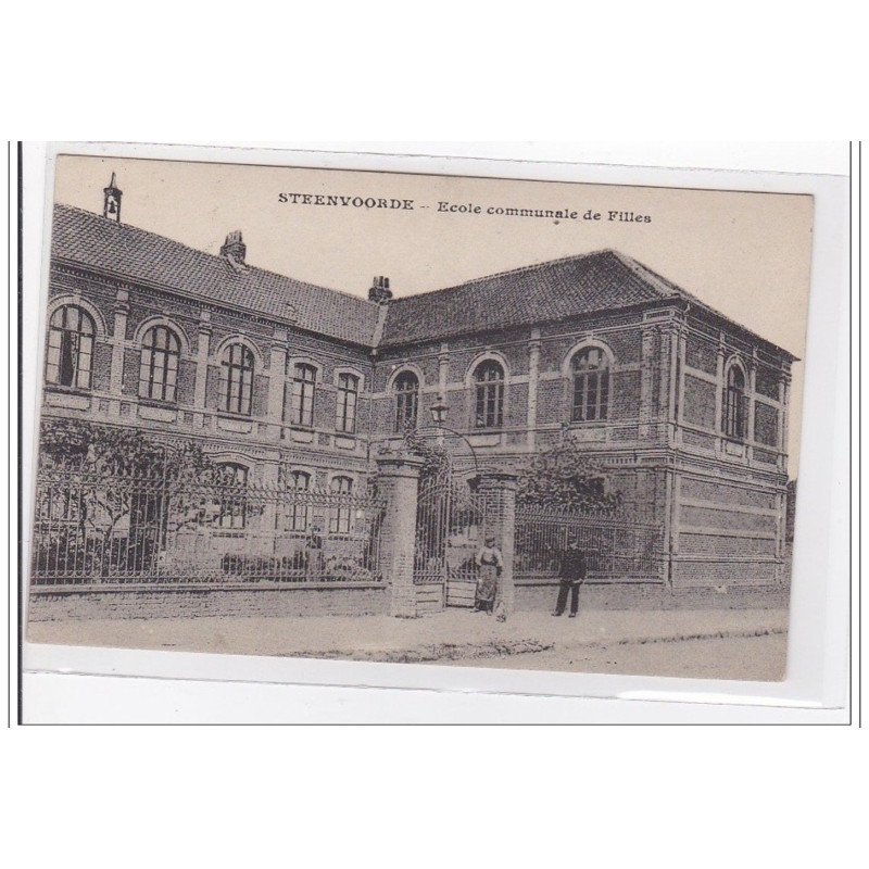 STEEVOORDE : ecole communale de filles - tres bon etat