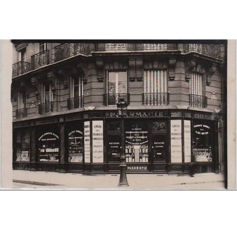 PARIS : carte photo d'une pharmacie place de Breteuil - 7ème arr - très bon état