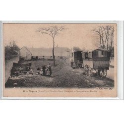 NOYERS : un campement de forains à l'Hôtel du Boeuf Couronné ( Gitans-romanichels) - bon état (traces)