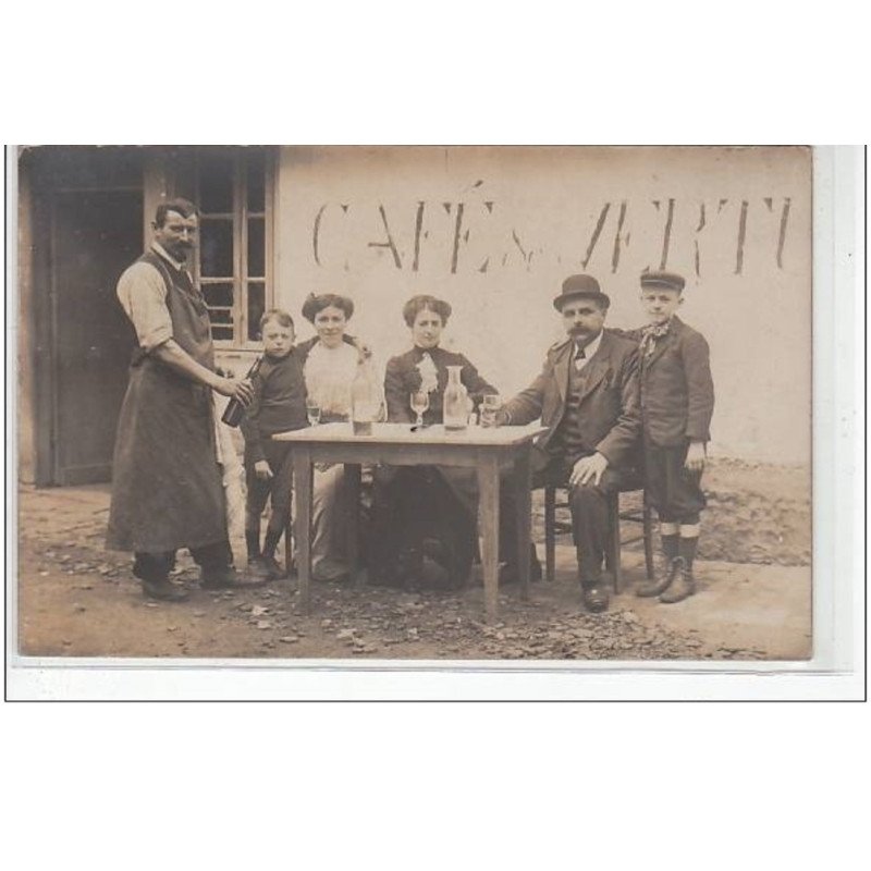 Dieppe : carte photo du café des vertues vers 1910 - très bon état Dieppe : carte photo du café des vertues vers 1910 - très bon état