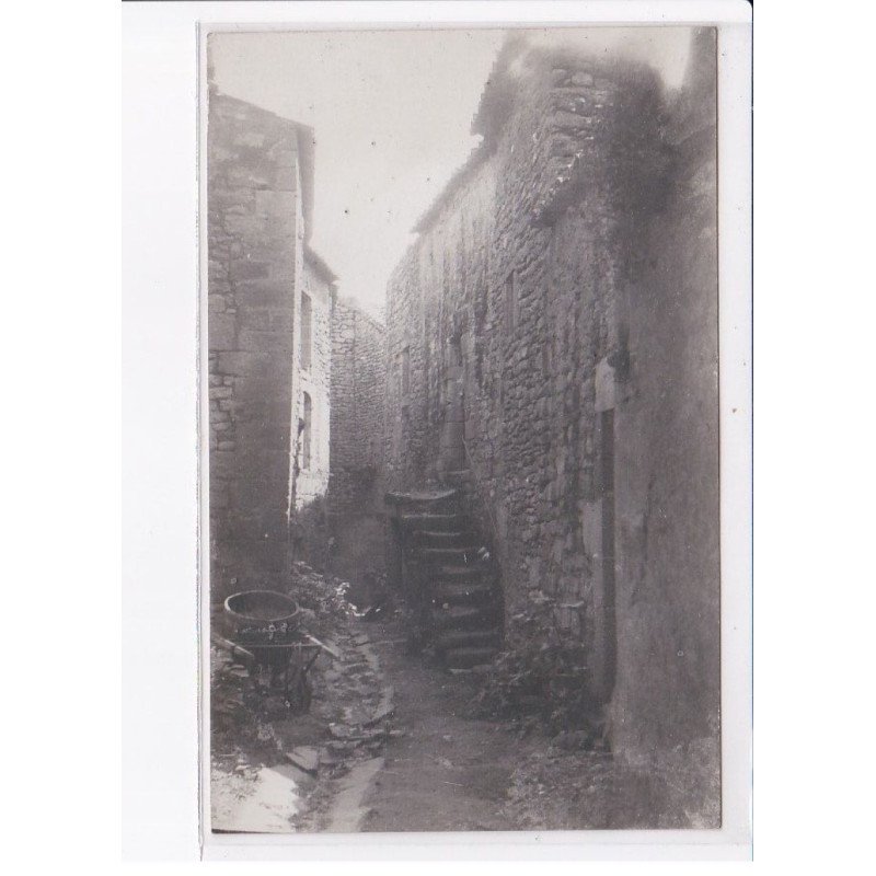 VERS: une ruelle - très bon état