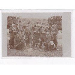 SISSONNE: militaires - très bon état