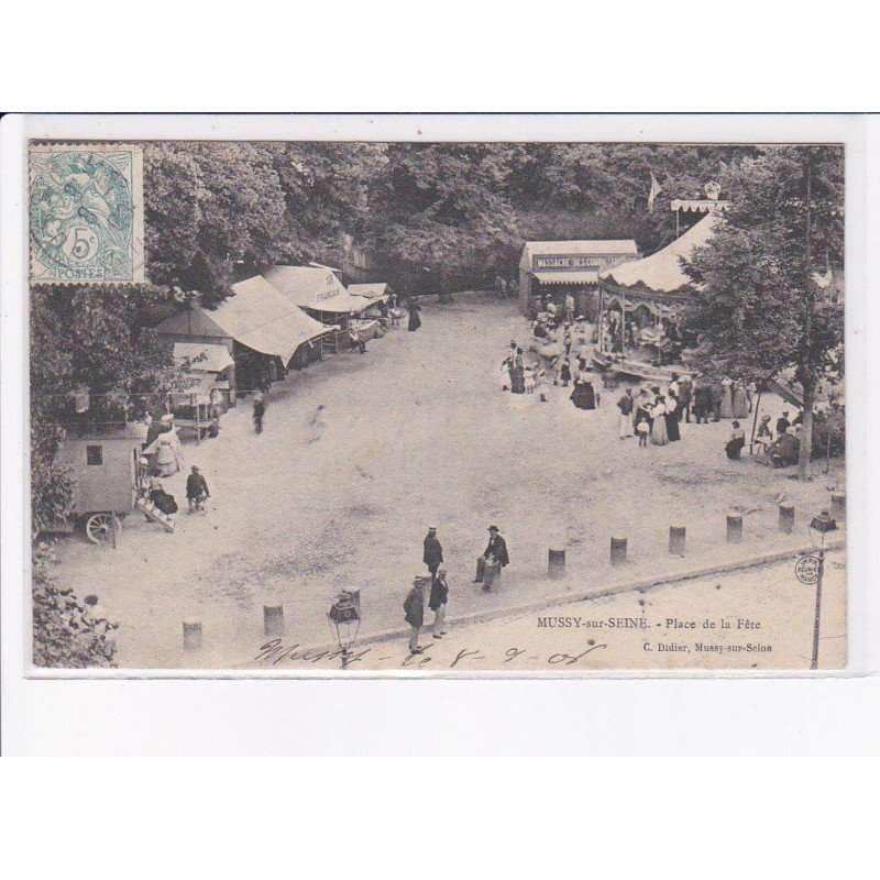 MUSSY-sur-SEINE: place de la fête, manège - très bon état