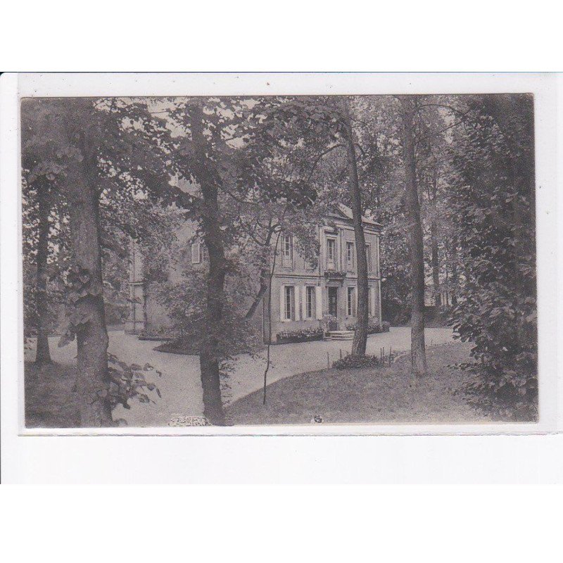 BERNIERES-sur-MER: le fief pelloquin - très bon état